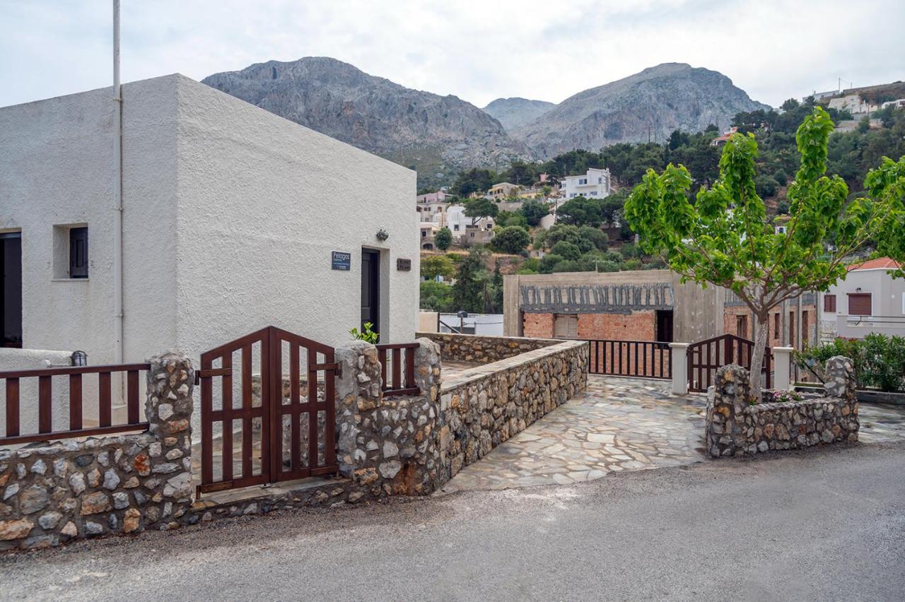 Pelagos Seafront Accommodation - Maria Myrties Exterior photo